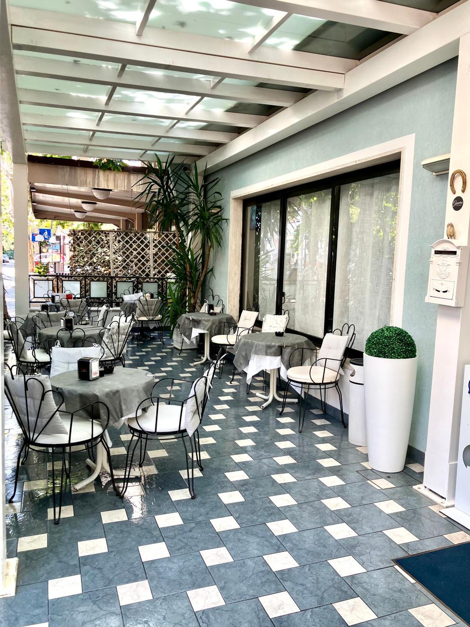 Hotel Ginevra E Residence Cattolica Exterior foto